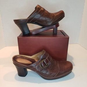Clarks Artisan Brown Leather Basket Weave With Buckle Mule Clogs - Size